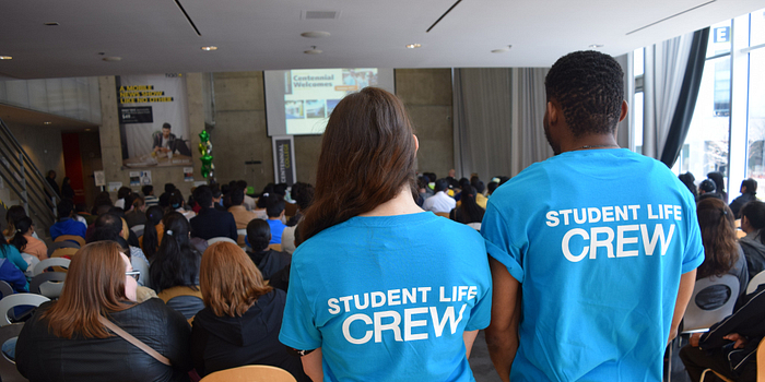 picture of centennial college student life enhancement volunteers at centennial welcomes